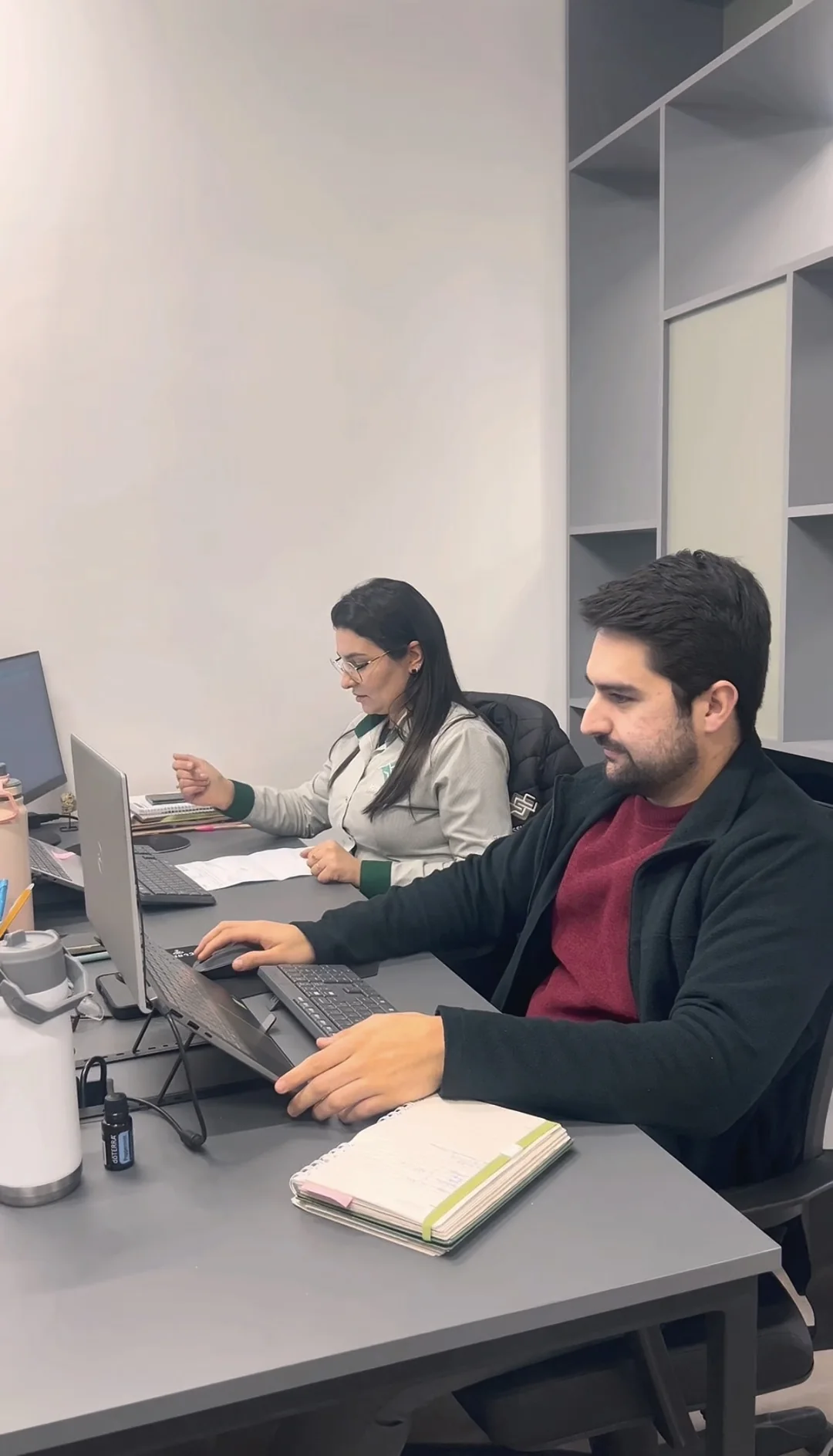 Profissionais da Assunção acompanhando a rotina contábil das empresas